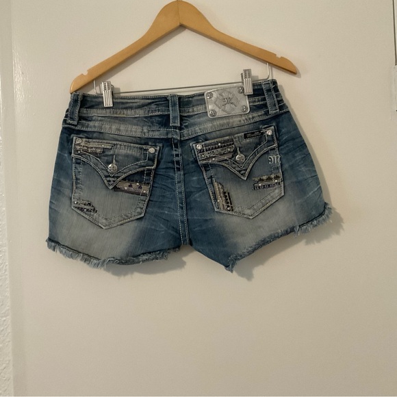 Miss Me Shorts - Picture 7 of 9